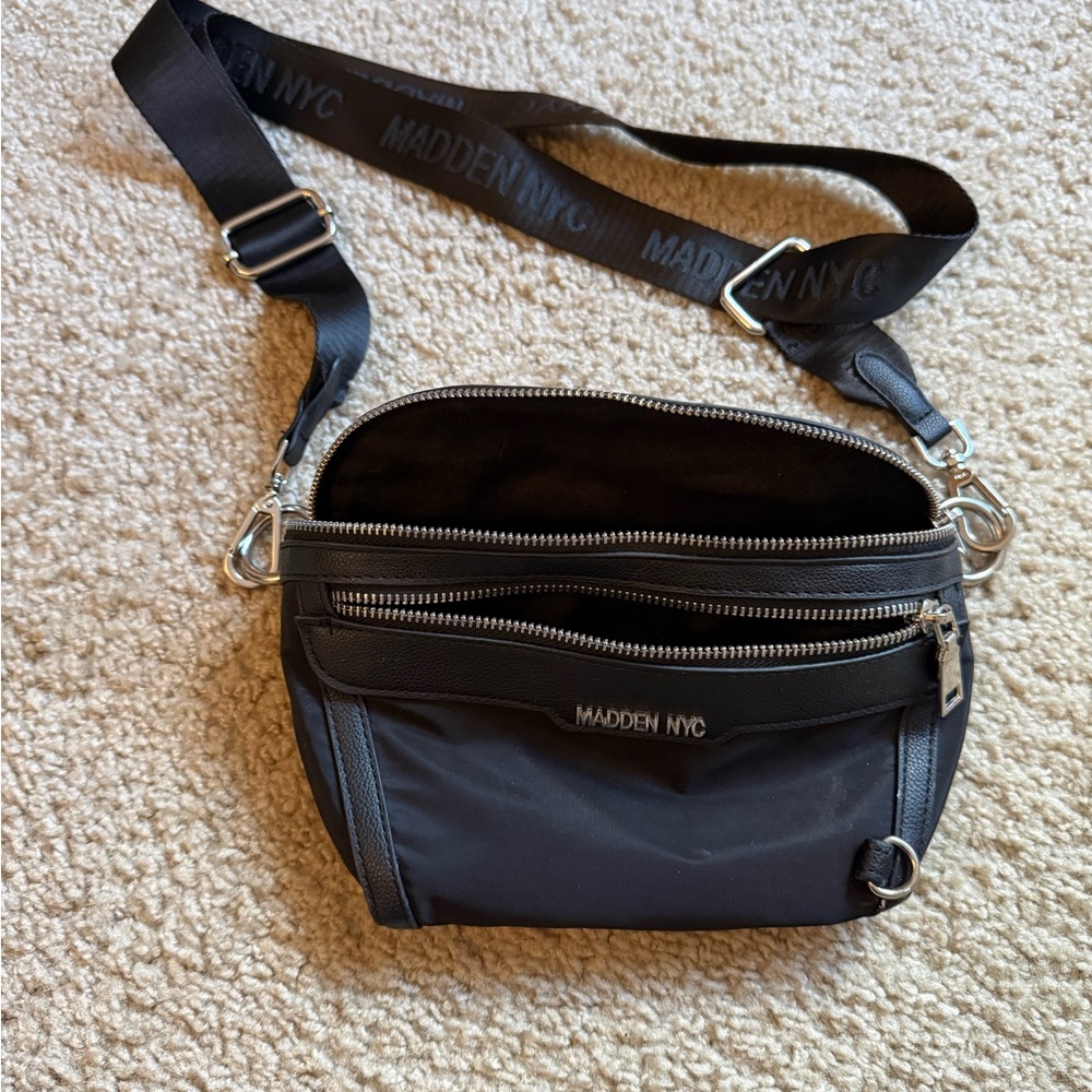 Black Madden NYC Crossbody Bag Fanny Pack - Picture 2 of 3